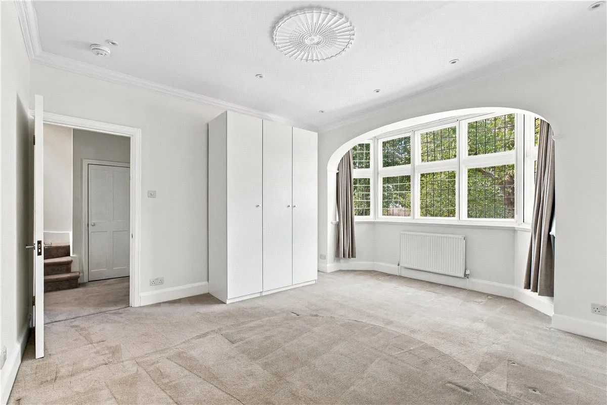 Magdalen Road, London, SW18, photo 12