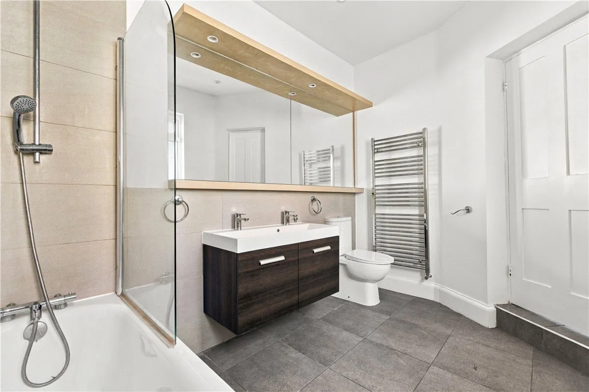 Magdalen Road, London, SW18, photo 11