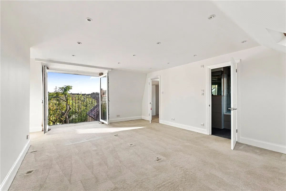Magdalen Road, London, SW18, photo 14