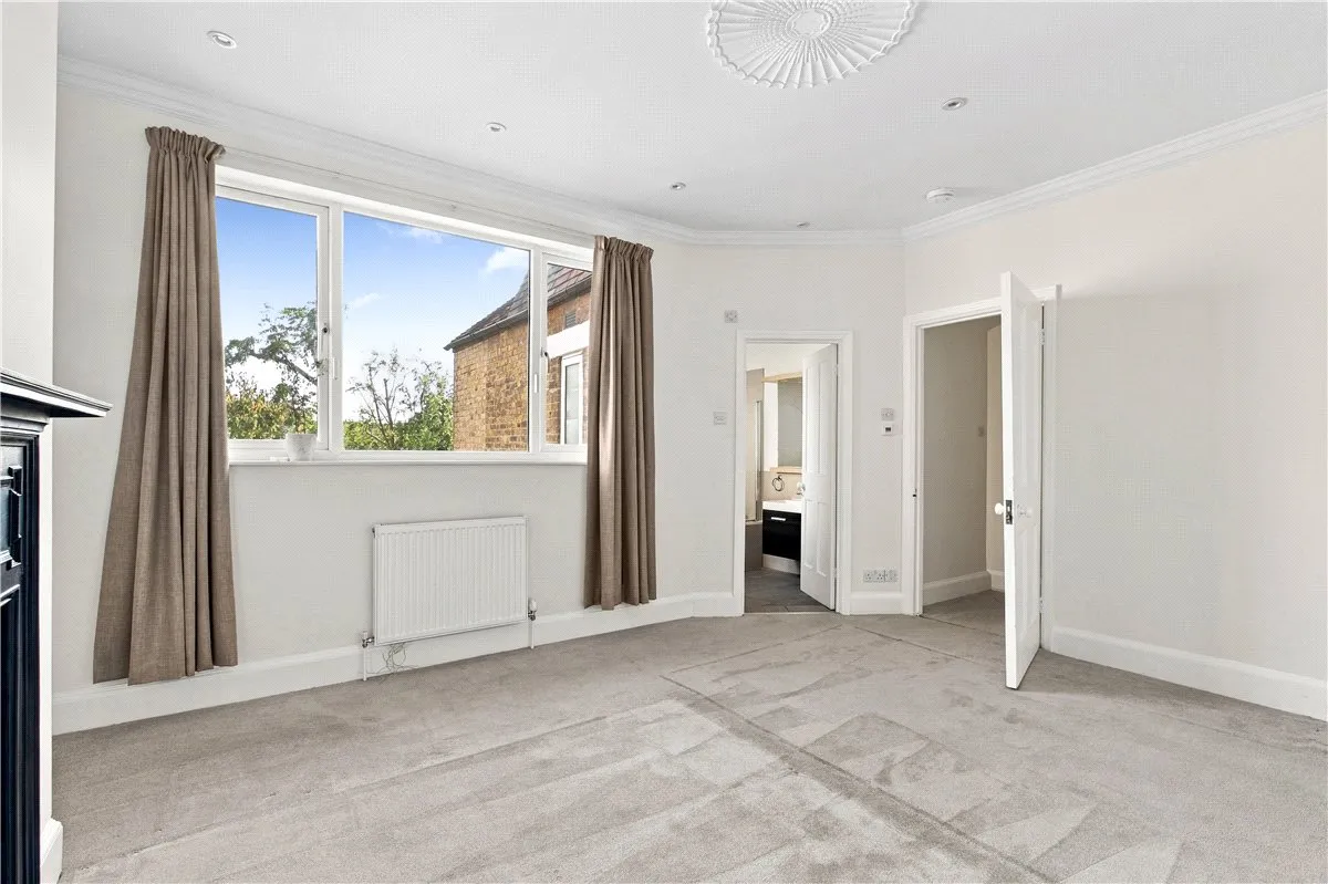 Magdalen Road, London, SW18, photo 10