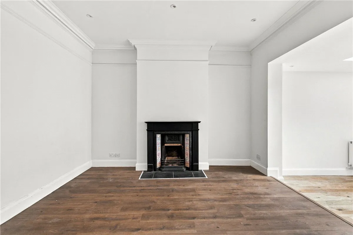 Magdalen Road, London, SW18, photo 6
