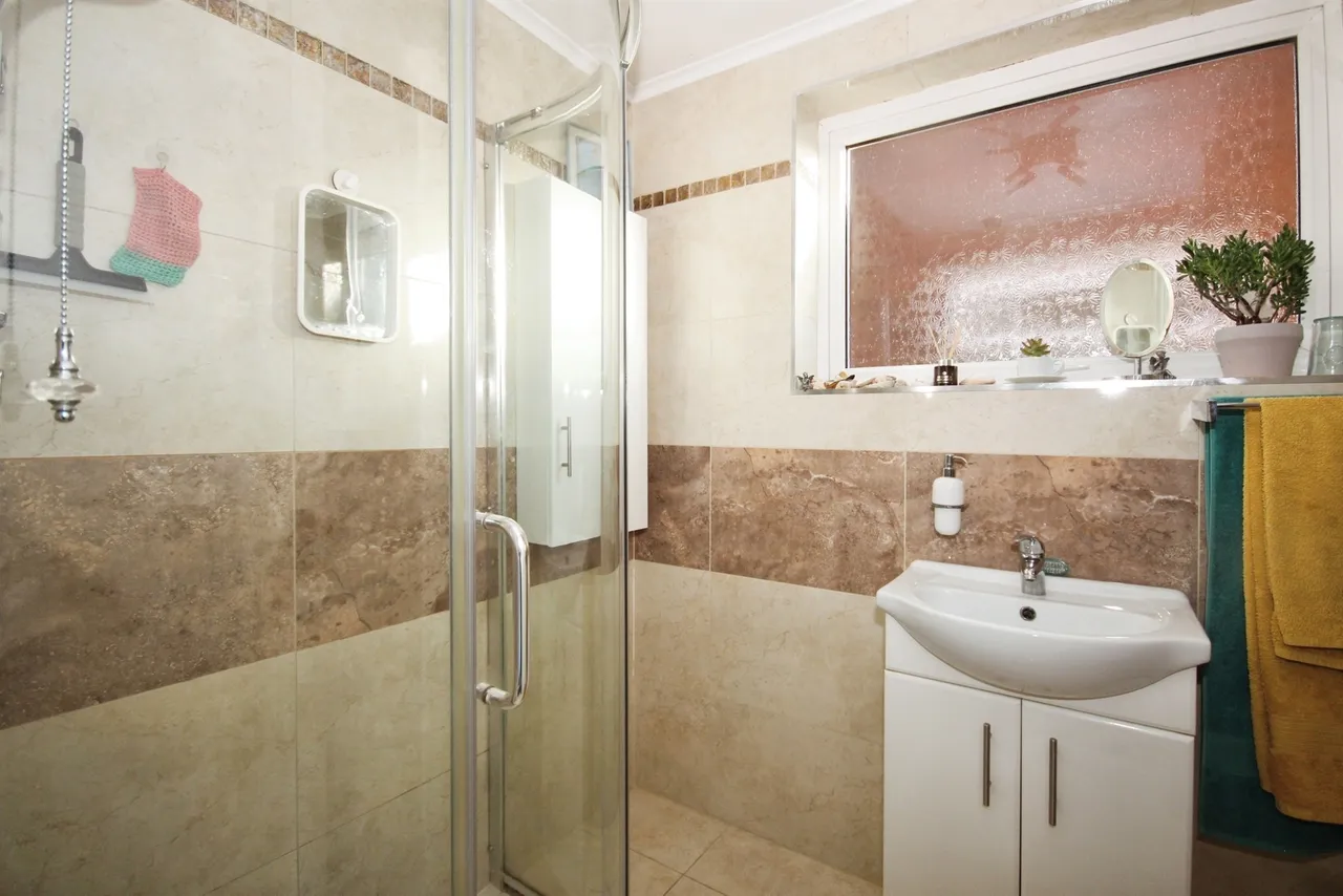 Coppice Road, Whitnash, Leamington Spa, photo 8