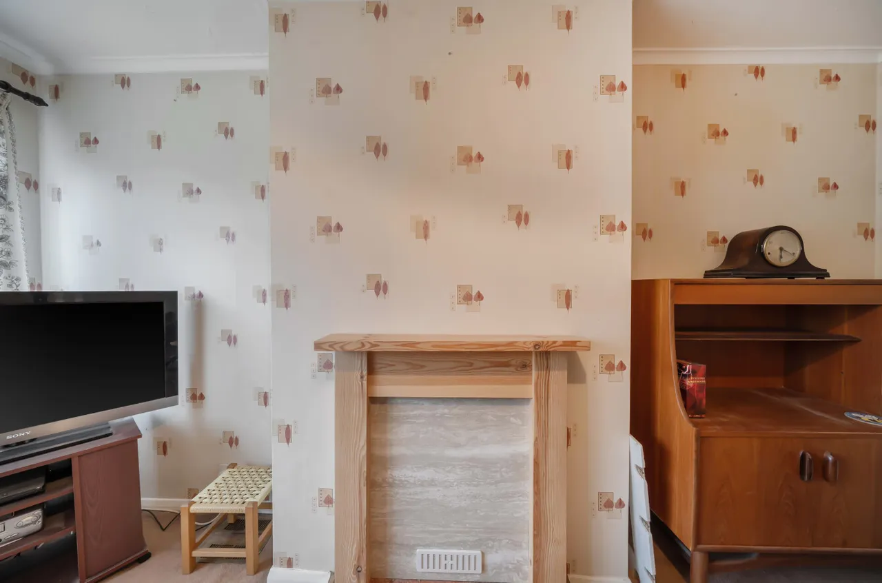 Highfield Path, Farnborough, Hampshire, GU14 0HN, photo 5
