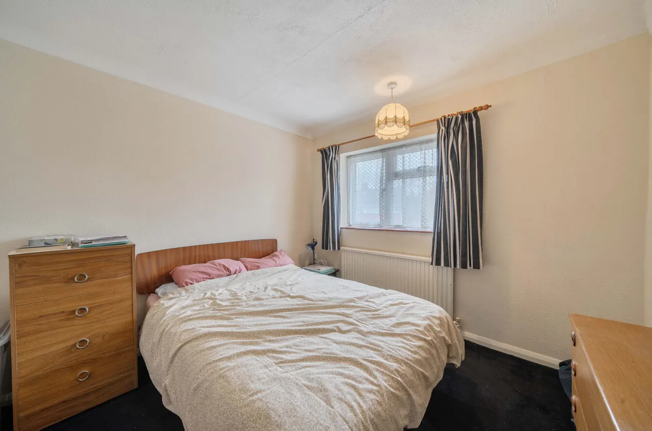 Highfield Path, Farnborough, Hampshire, GU14 0HN, photo 6