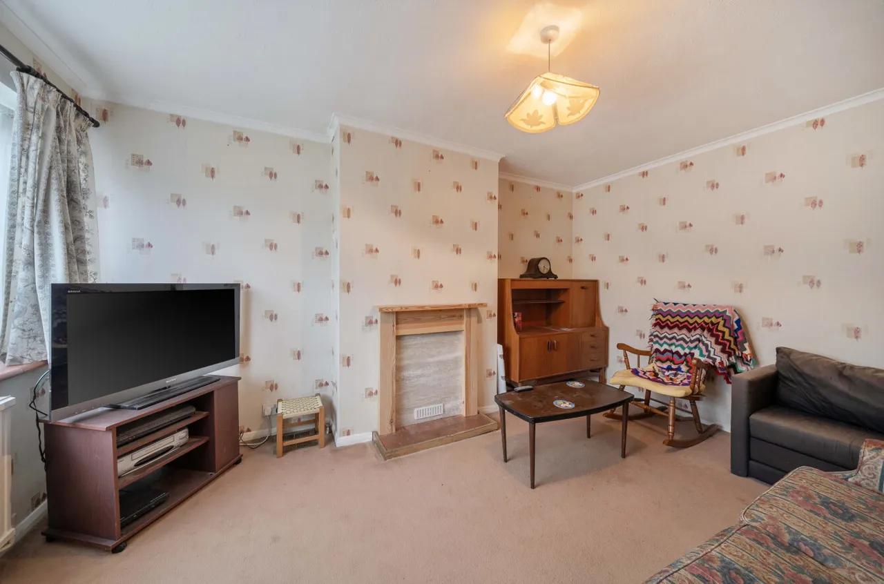 Highfield Path, Farnborough, Hampshire, GU14 0HN, photo 4