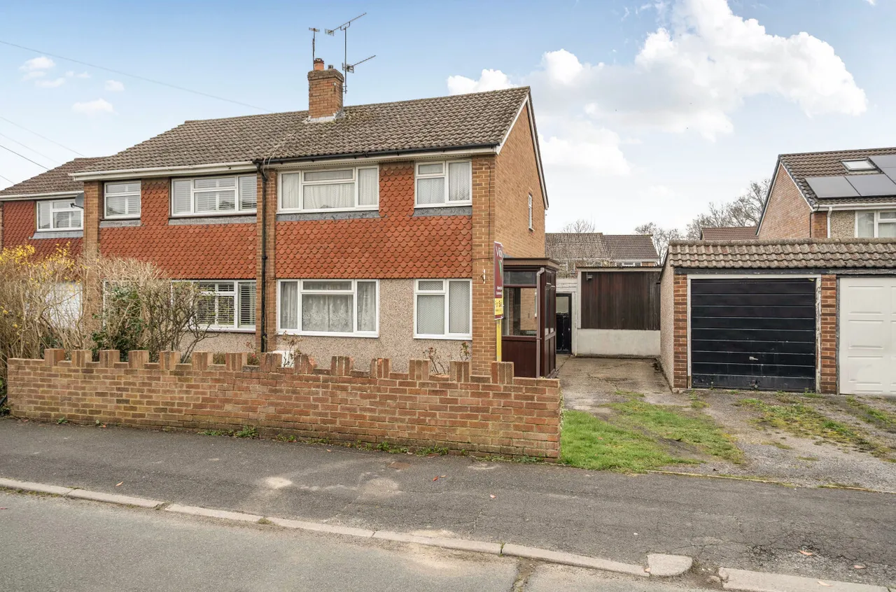 Highfield Path, Farnborough, Hampshire, GU14 0HN, photo 16