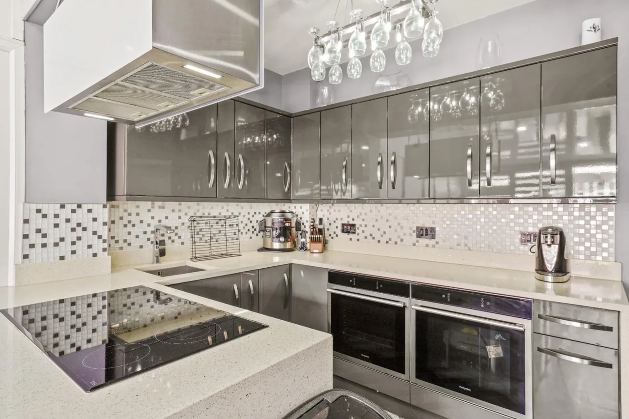 Valence Wood Road, Dagenham, RM8, photo 6