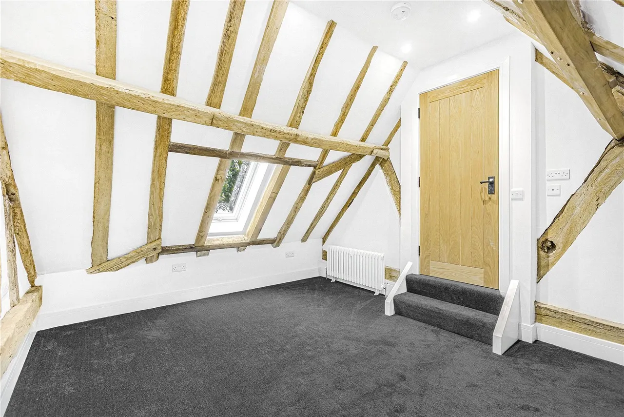 Cucumber Lane, Essendon, Hertfordshire, AL9 6JB, photo 11
