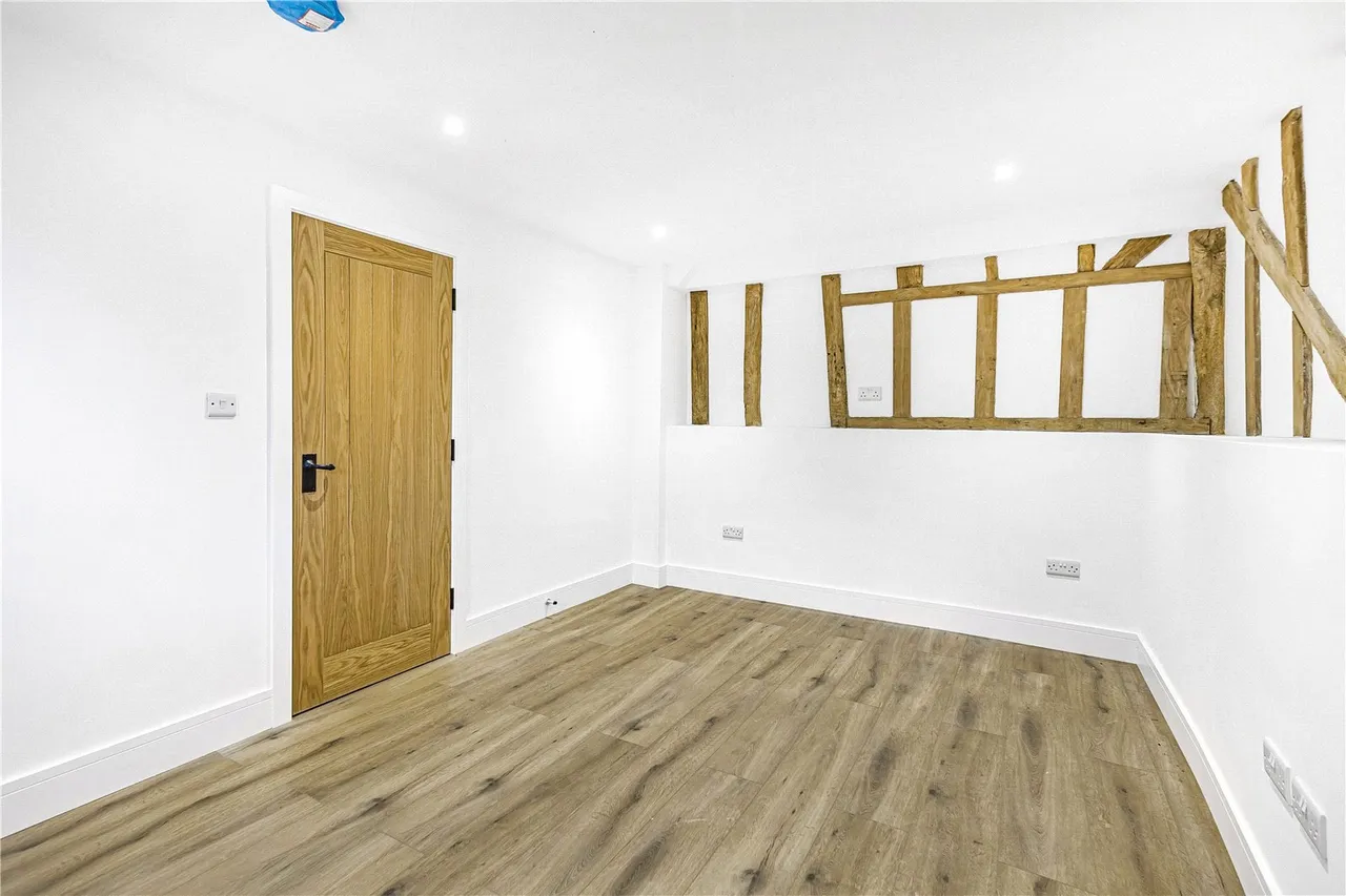 Cucumber Lane, Essendon, Hertfordshire, AL9 6JB, photo 8