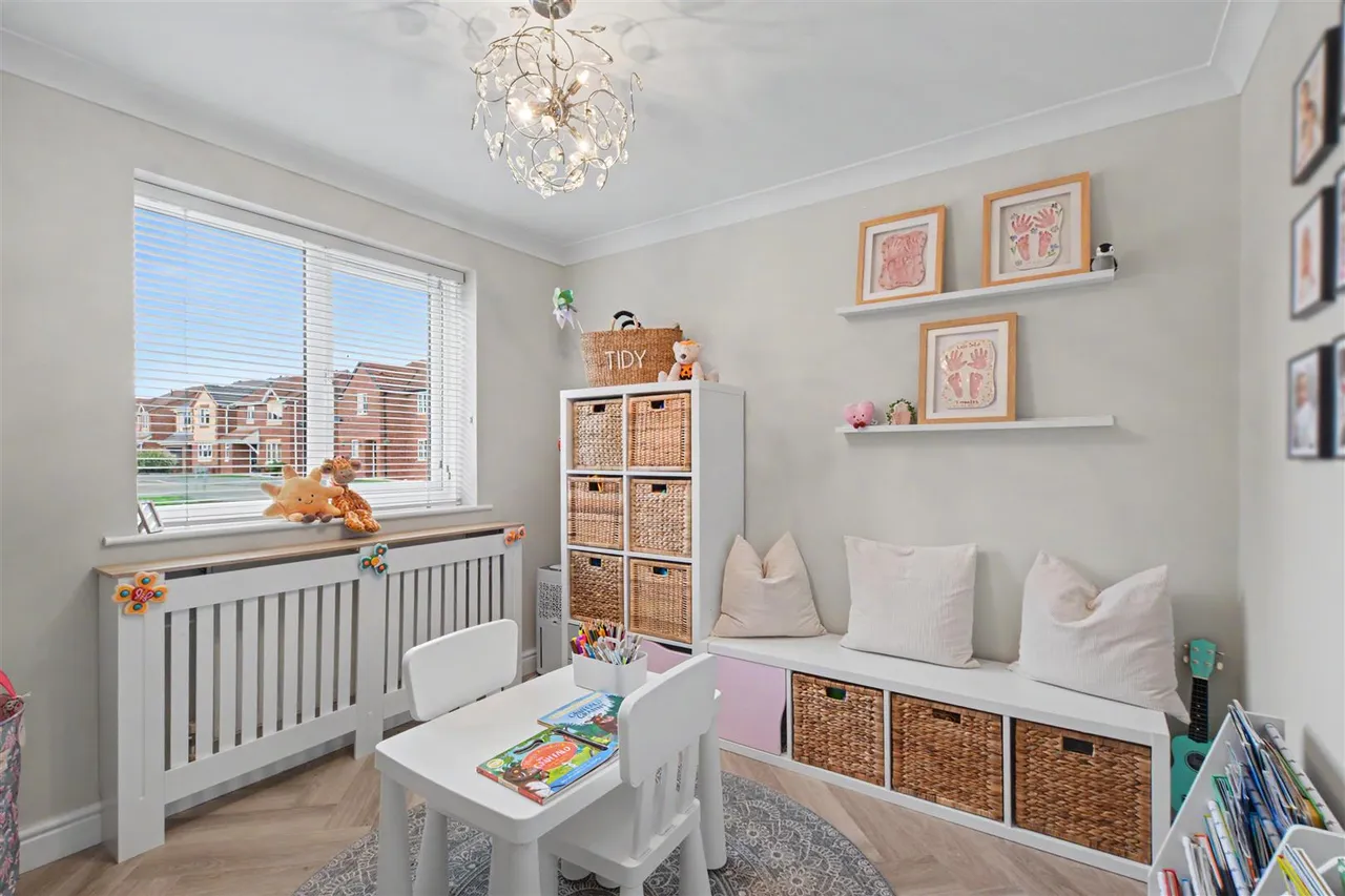 Brecknock Drive, Long Eaton, NG10, photo 8