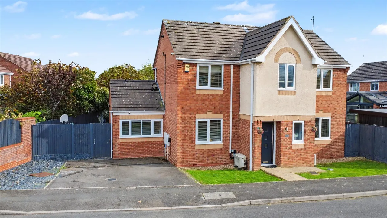 4 bed house for sale, Brecknock Drive, Long Eaton, NG10