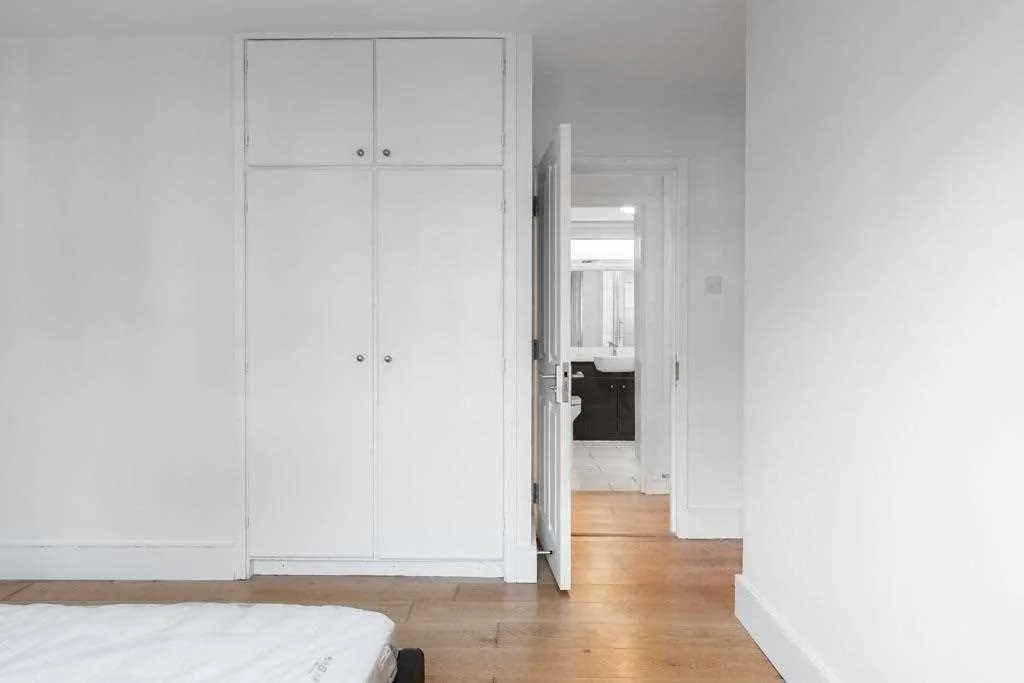Lupton Street, London, photo 10