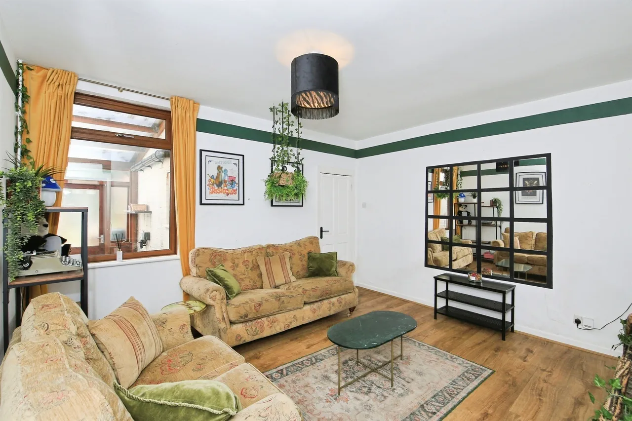3 bed house for sale — St. Margarets Road, Peterborough