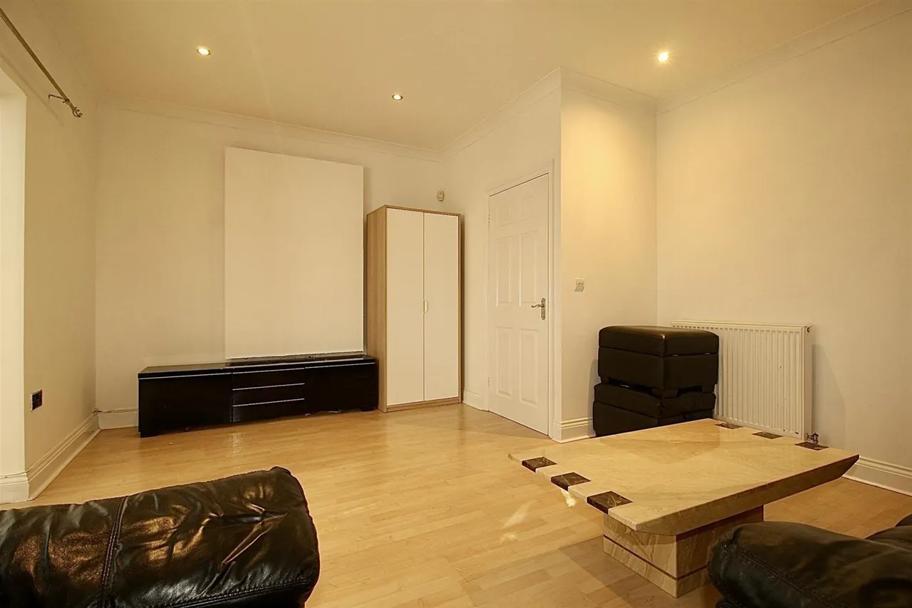 Southfield Road, Enfield, photo 8