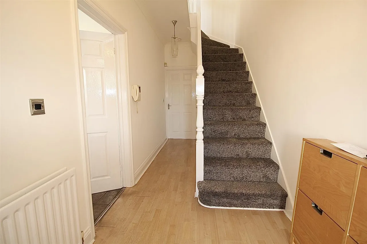 Southfield Road, Enfield, photo 5