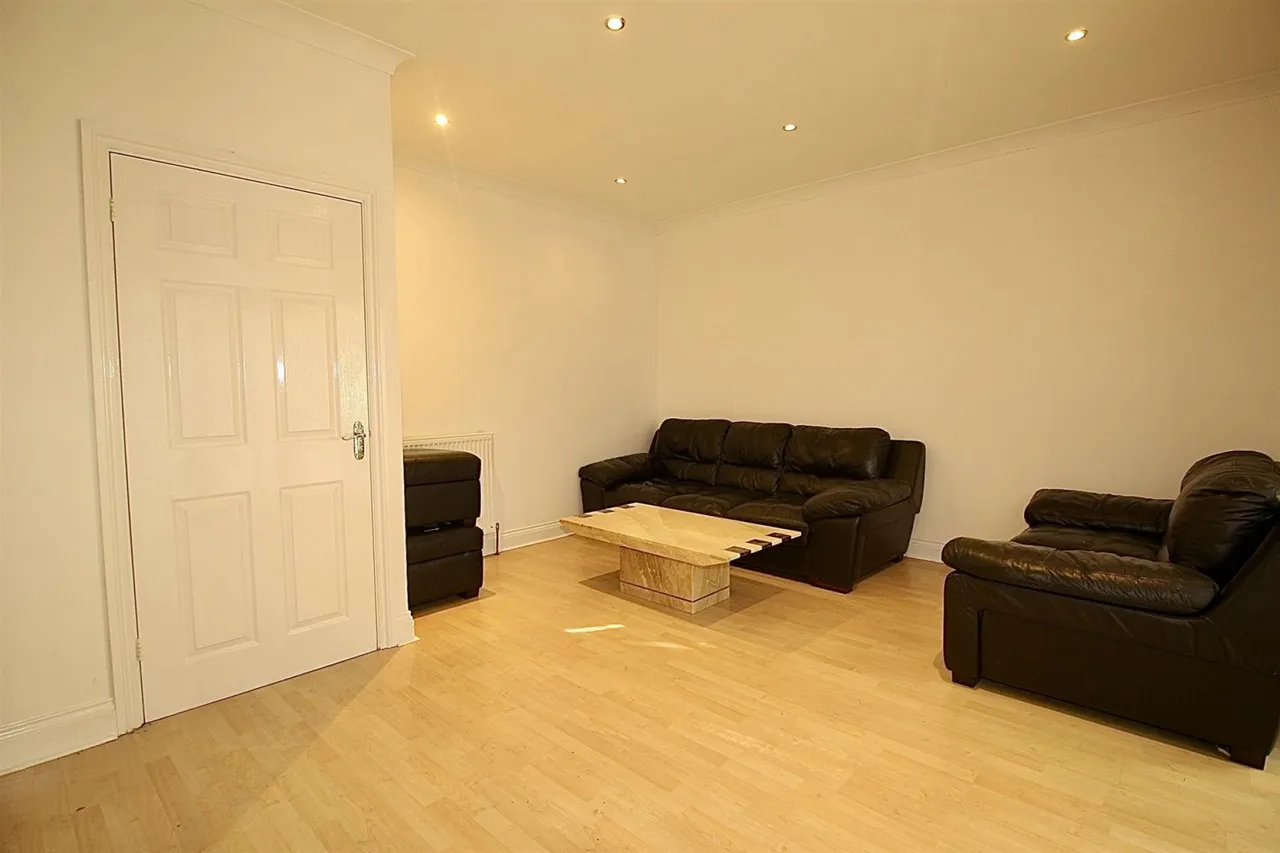 Southfield Road, Enfield, photo 2