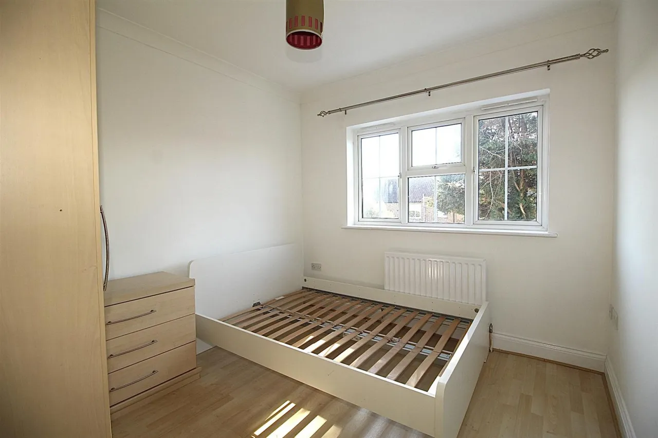 Southfield Road, Enfield, photo 17