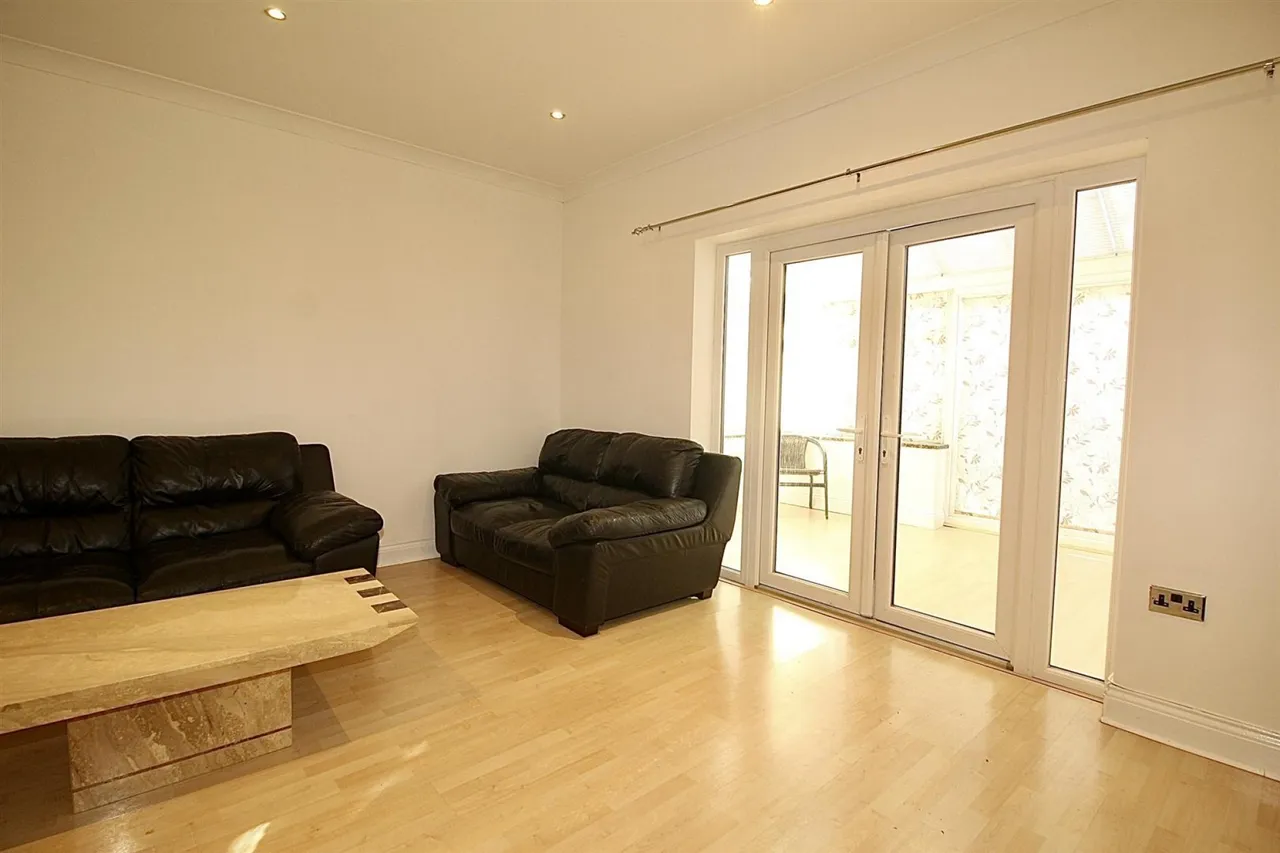 Southfield Road, Enfield, photo 7