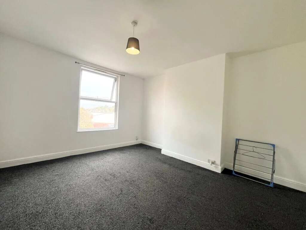 Salisbury Road, LS12, photo 3