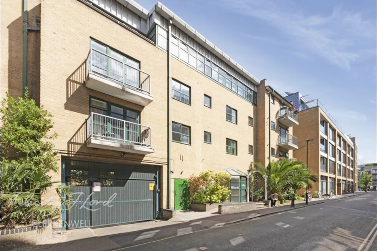 2 bed flat for sale, Goswell Road, London, EC1V