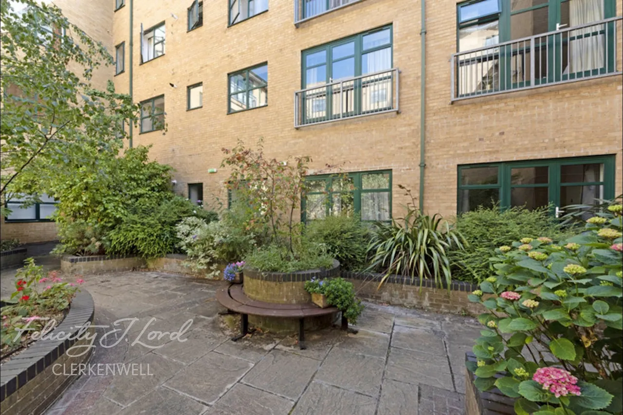 Goswell Road, London, EC1V, photo 7