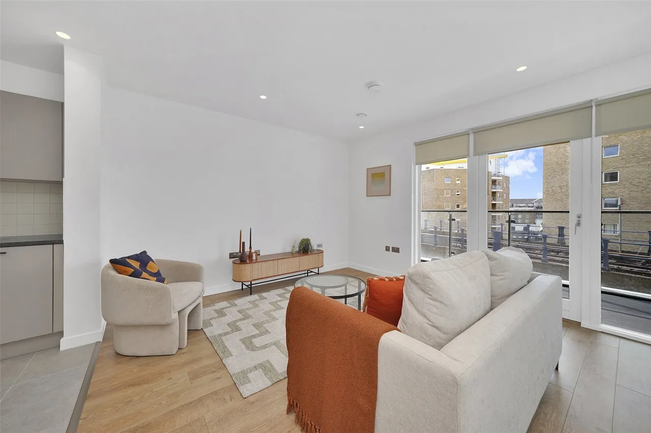 Rolling Mills Mews, London, E14, photo 5