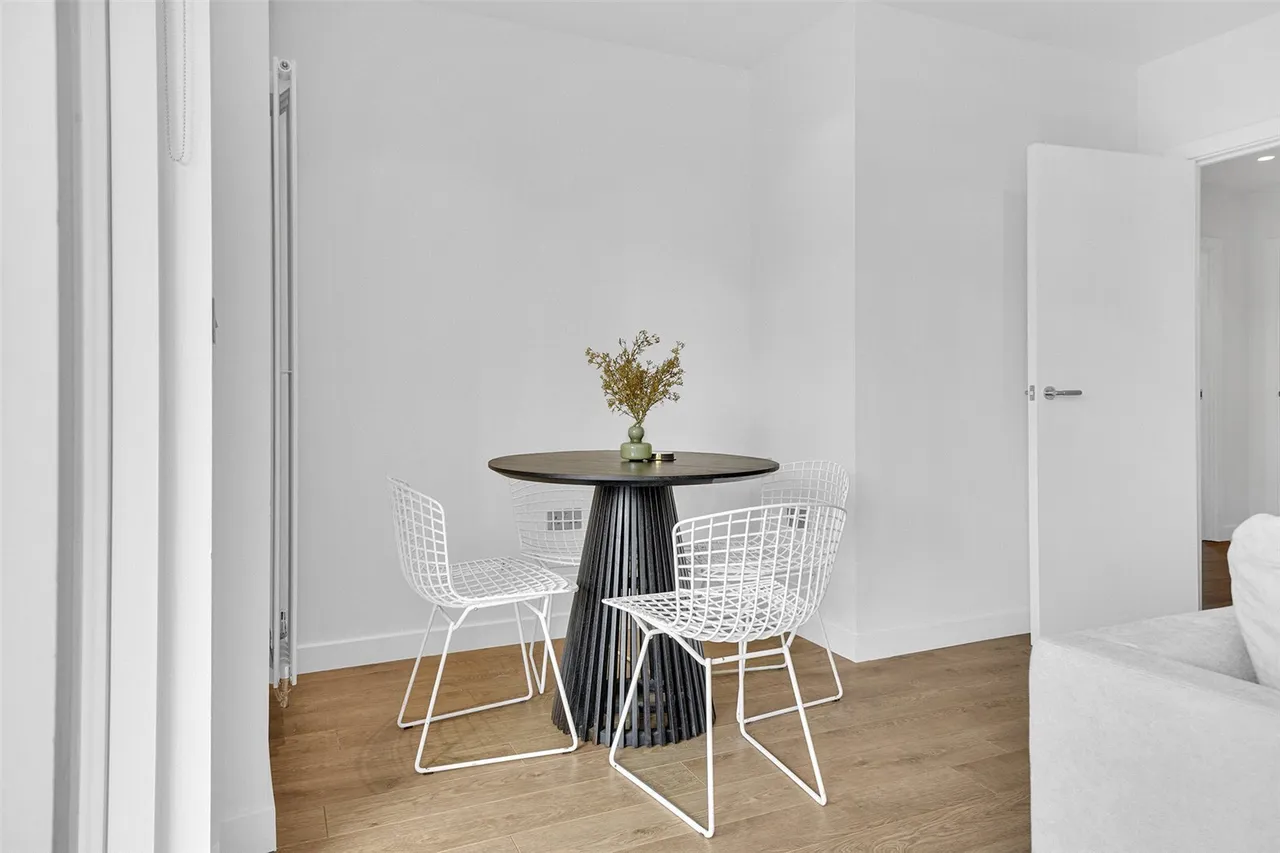 Rolling Mills Mews, London, E14, photo 11