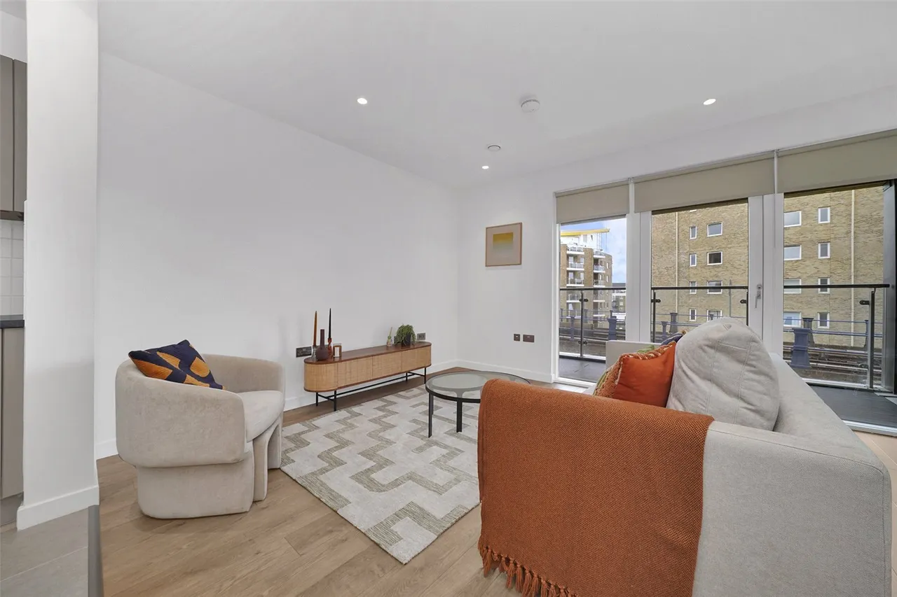 Rolling Mills Mews, London, E14, photo 2