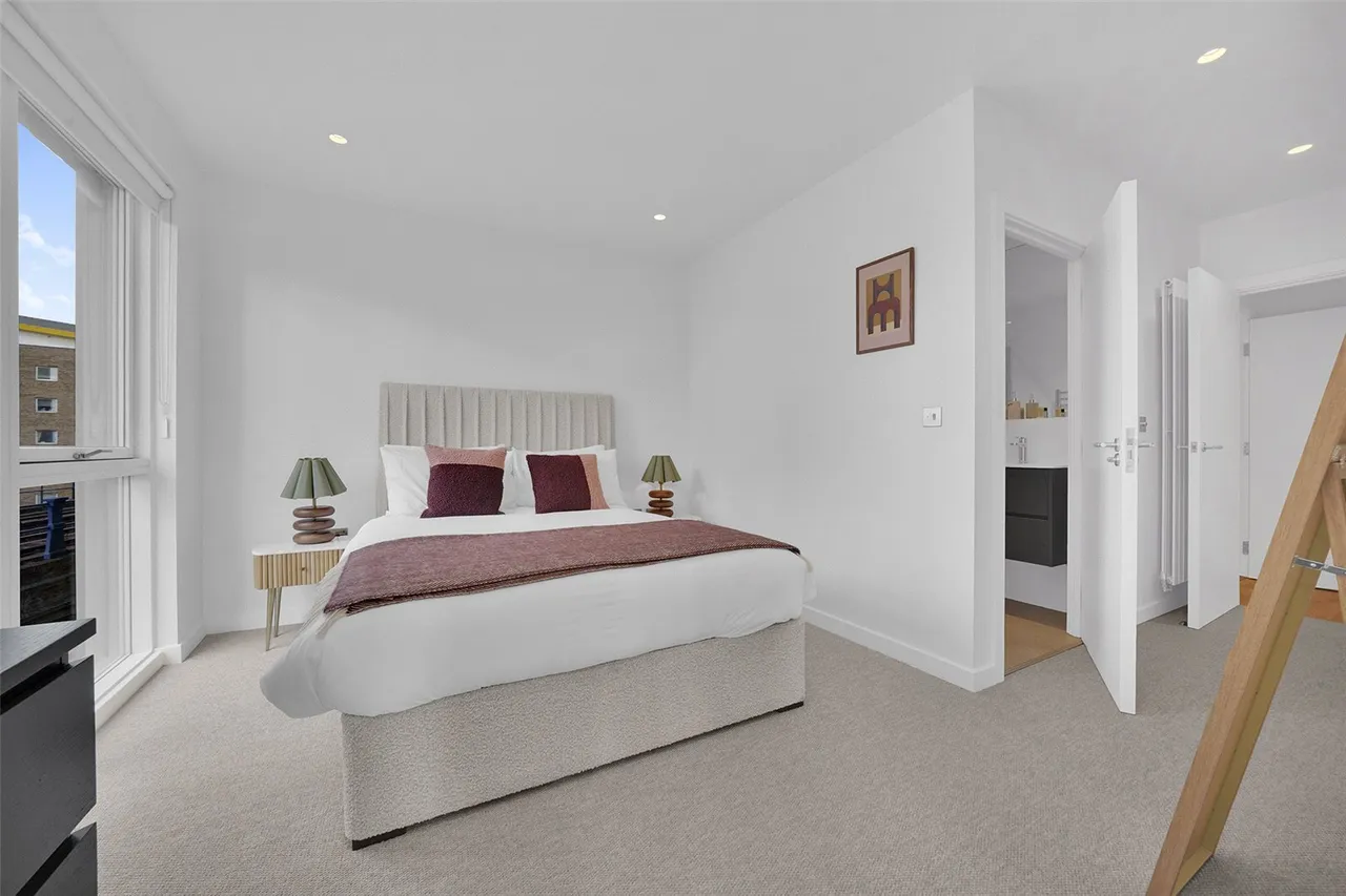Rolling Mills Mews, London, E14, photo 16