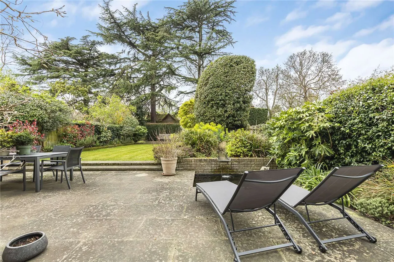 Denbigh Gardens, Richmond, TW10 6EN, photo 11