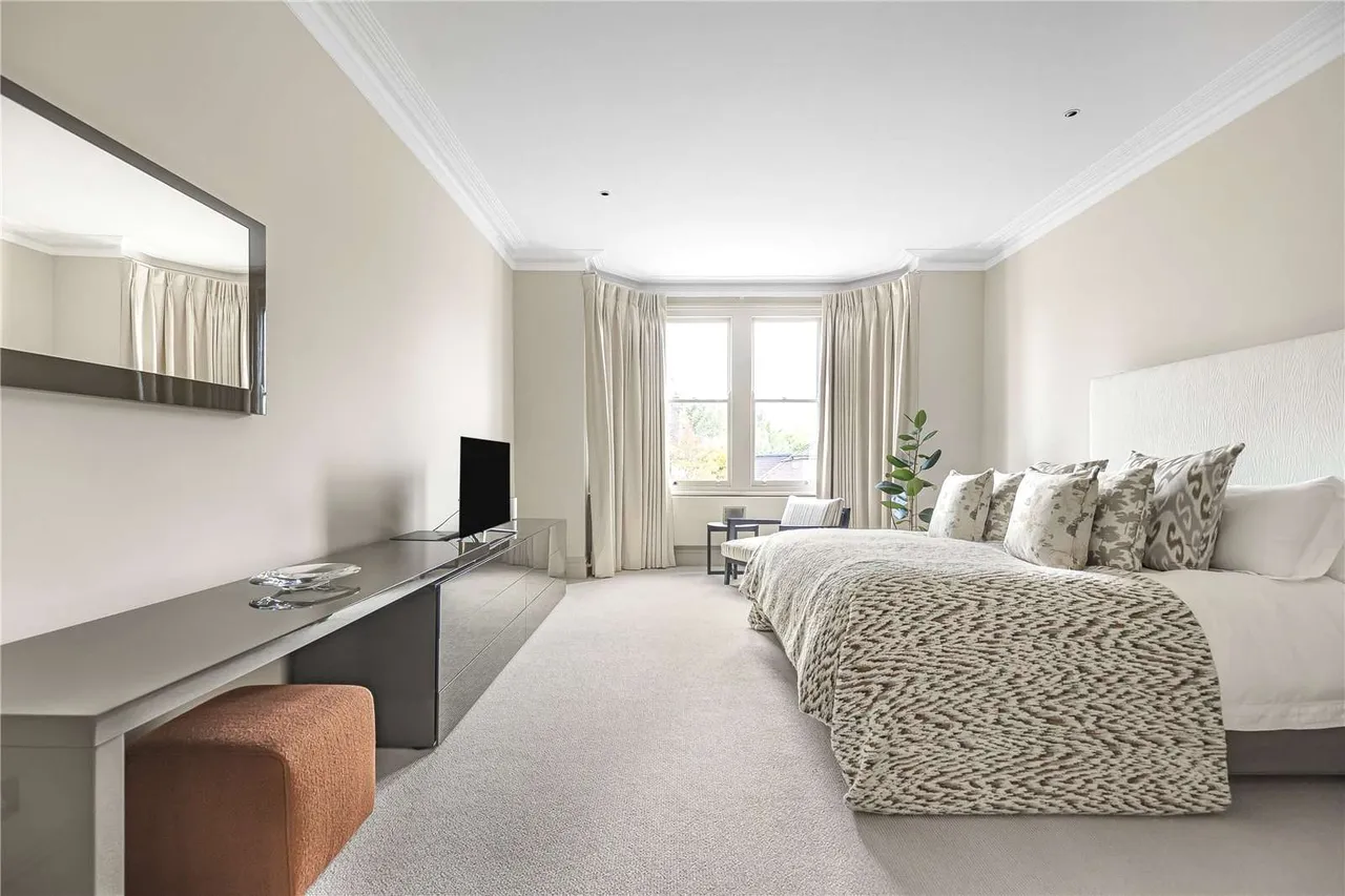 Denbigh Gardens, Richmond, TW10 6EN, photo 9