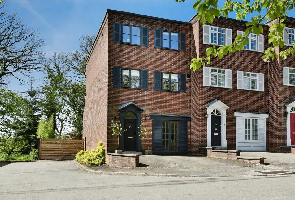 4 bed house for sale, Briarwood, Wilmslow, SK9