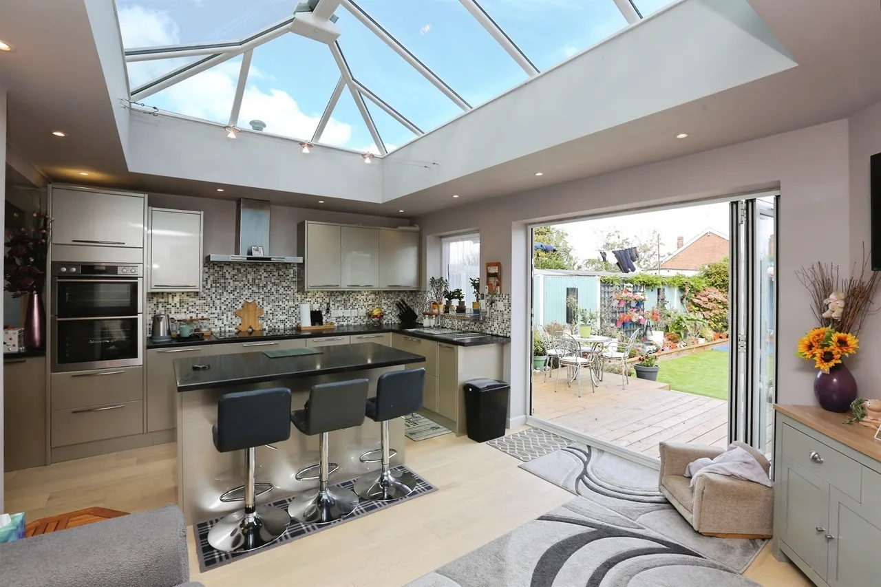 Longfield Avenue, Fareham, PO14, photo 6