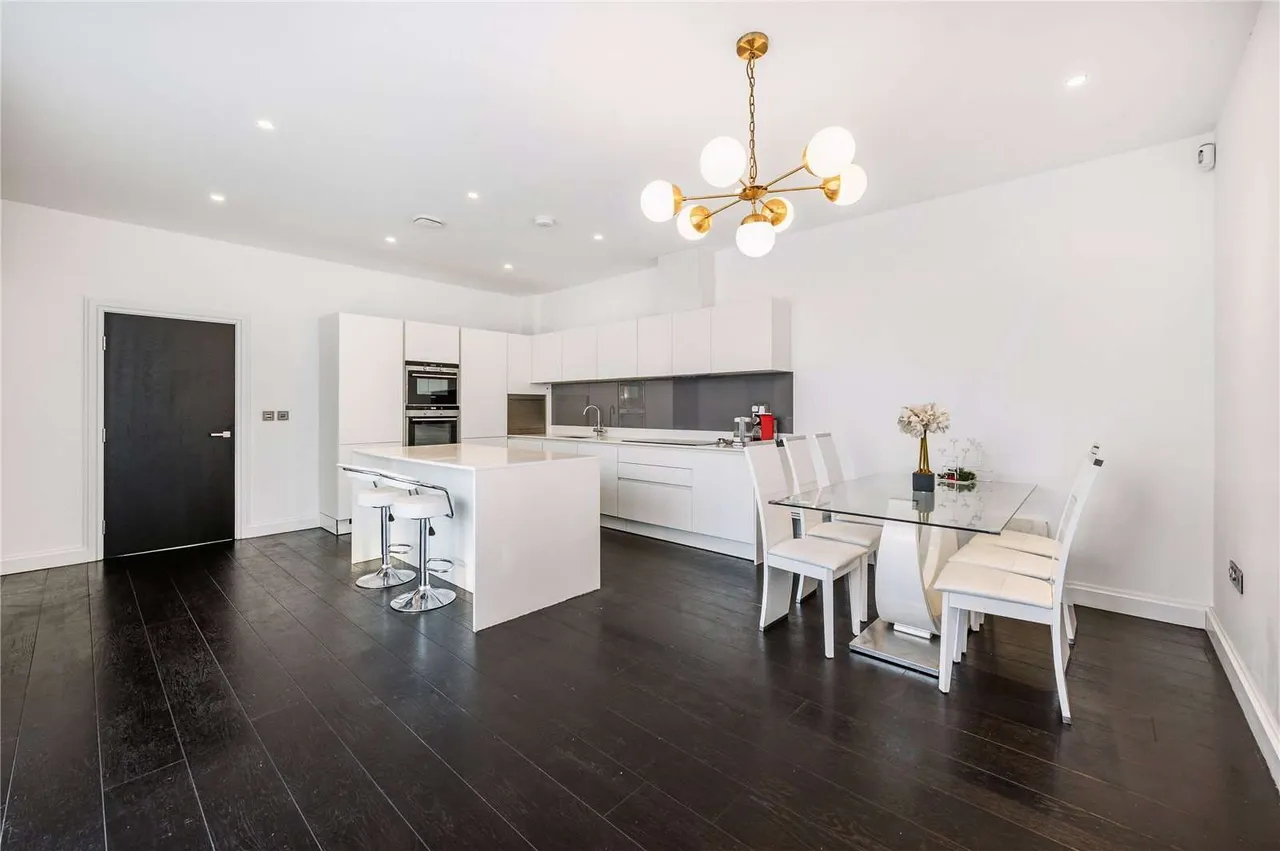 Ashchurch Grove, London, W12 9BT, photo 4
