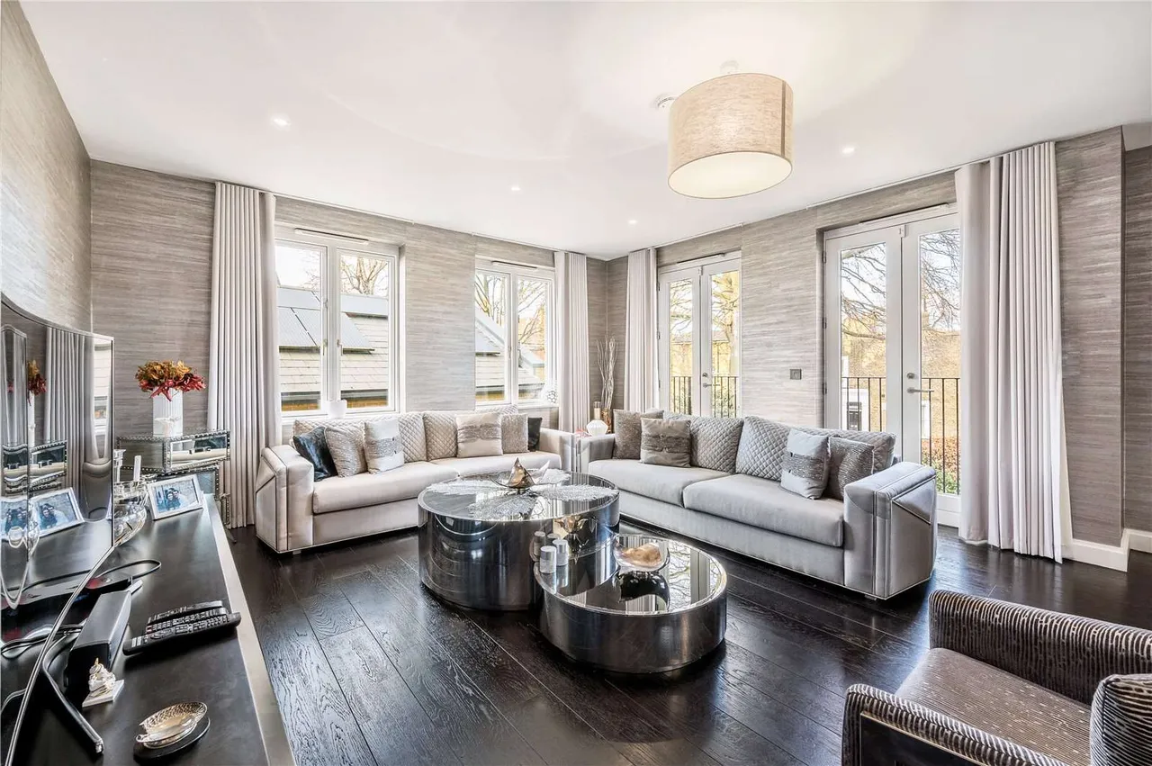 5 bed house to rent — Ashchurch Grove, London, W12 9BT