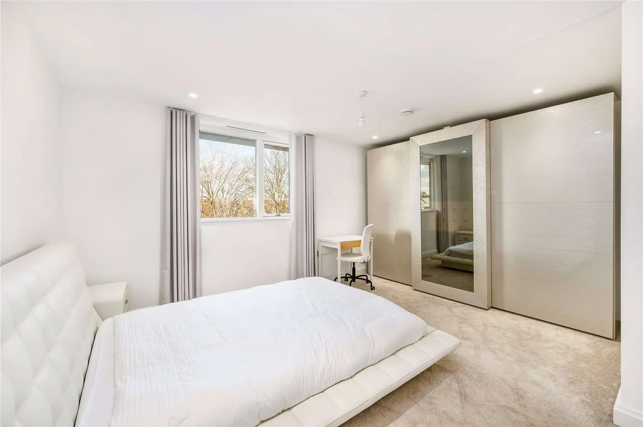 Ashchurch Grove, London, W12 9BT, photo 12