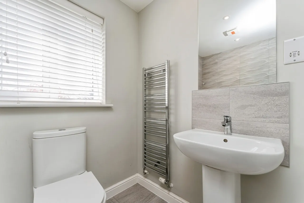 Ffordd Lloyd, Rhyl, LL18, photo 11