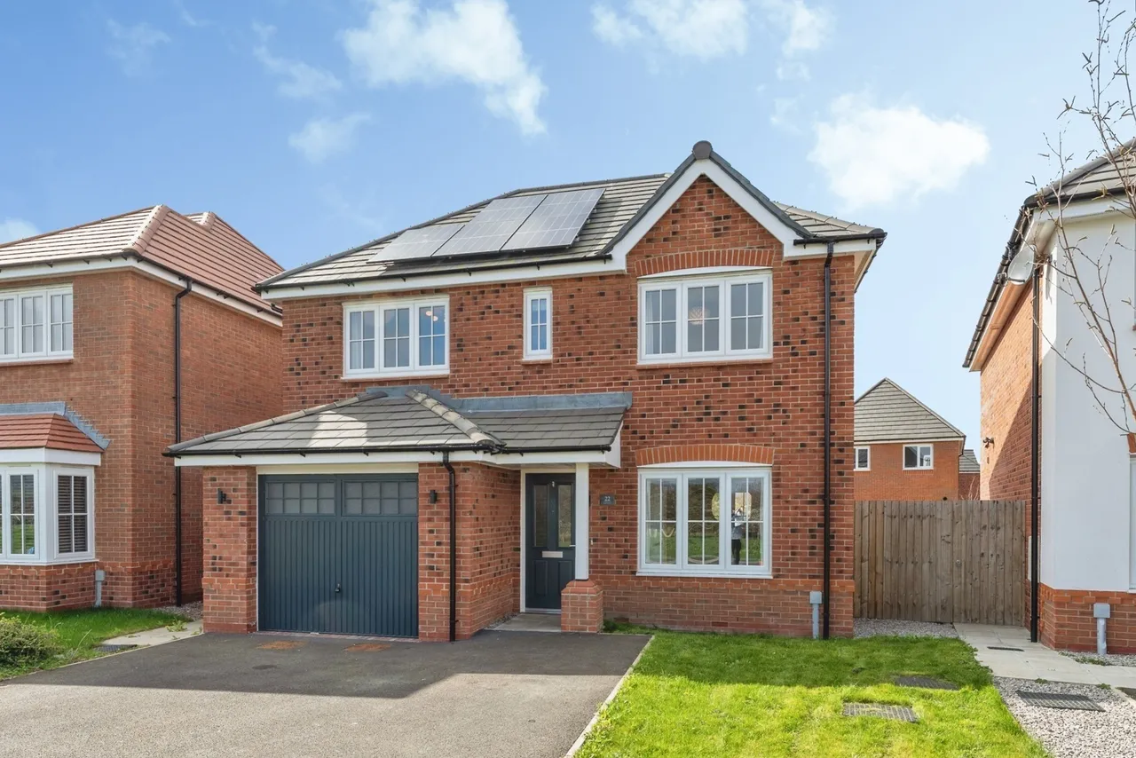 3 bed house for sale, Ffordd Lloyd, Rhyl, LL18