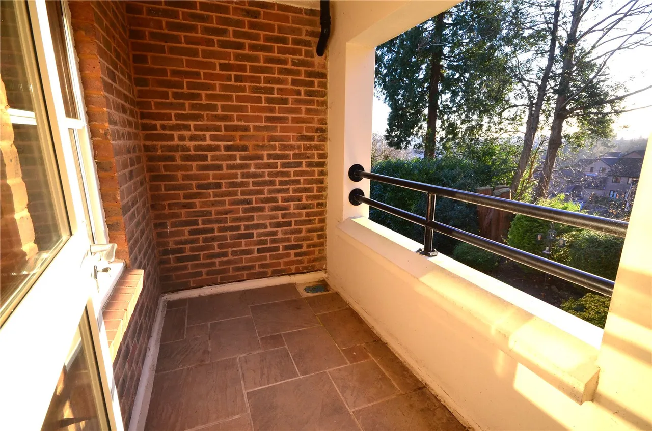 Fairfield Road, East Grinstead, RH19, photo 4