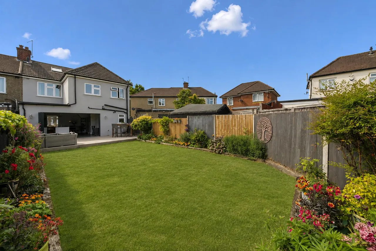 Filey Waye, Ruislip, photo 12