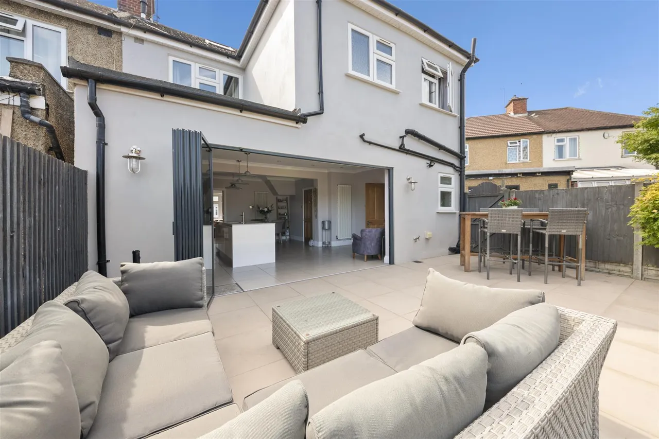 Filey Waye, Ruislip, photo 10