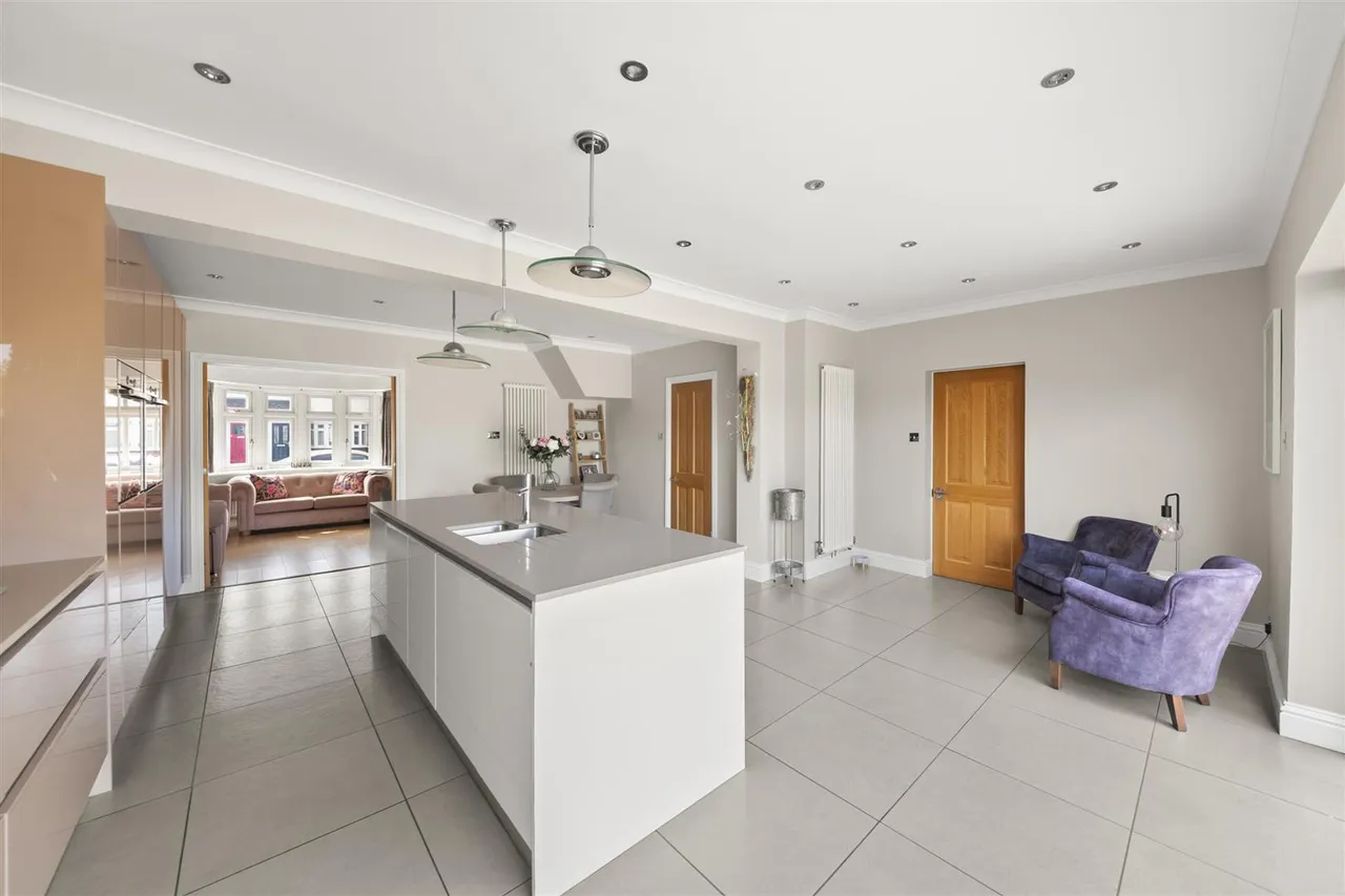 Filey Waye, Ruislip, photo 8