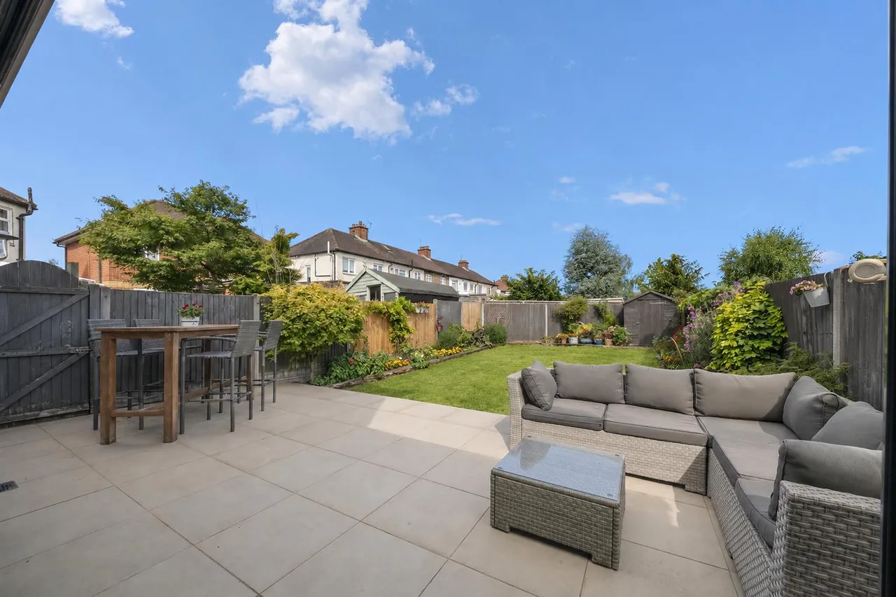 Filey Waye, Ruislip, photo 9