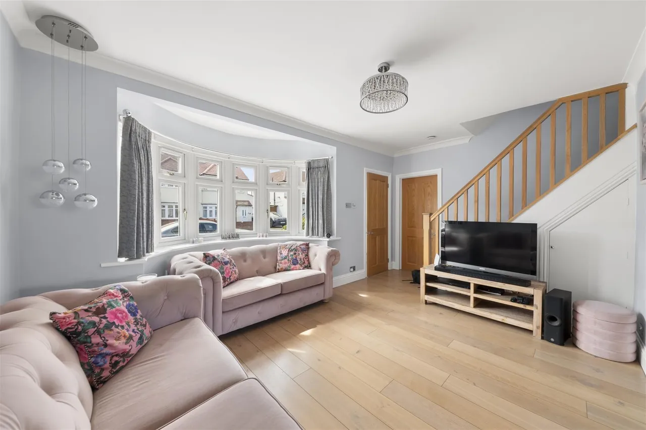 Filey Waye, Ruislip, photo 4