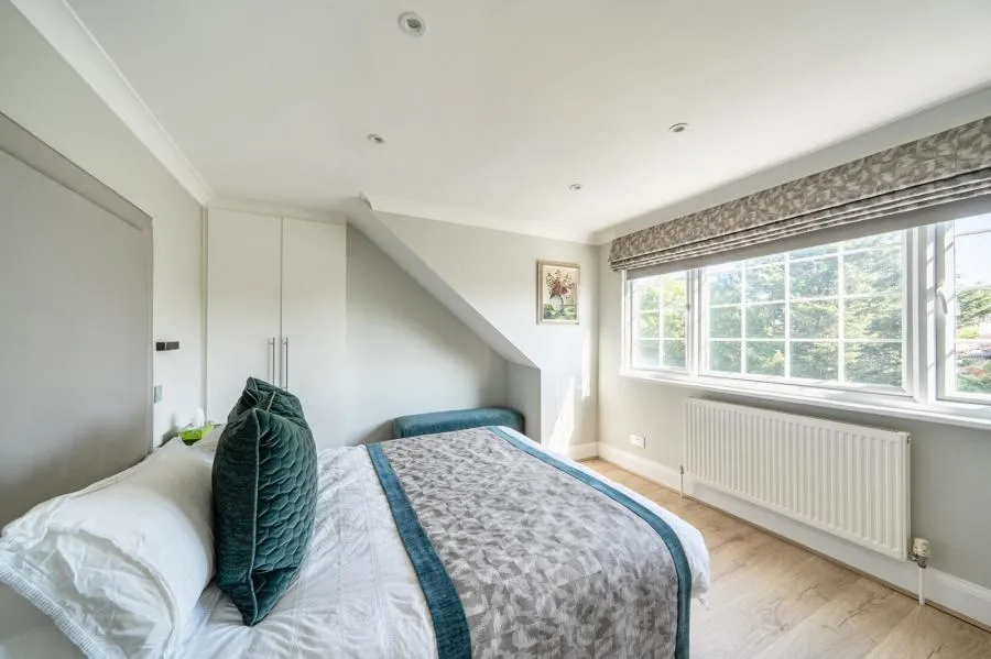 Holmwood Gardens, London, N3, photo 12