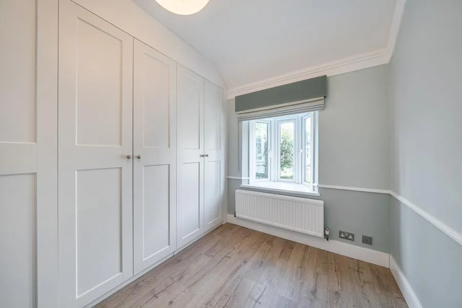 Holmwood Gardens, London, N3, photo 17