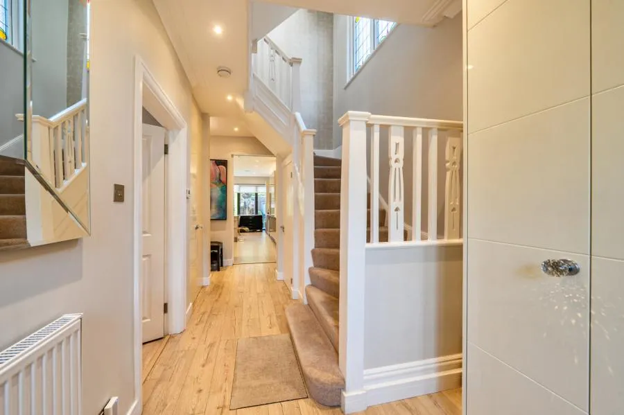 Holmwood Gardens, London, N3, photo 11
