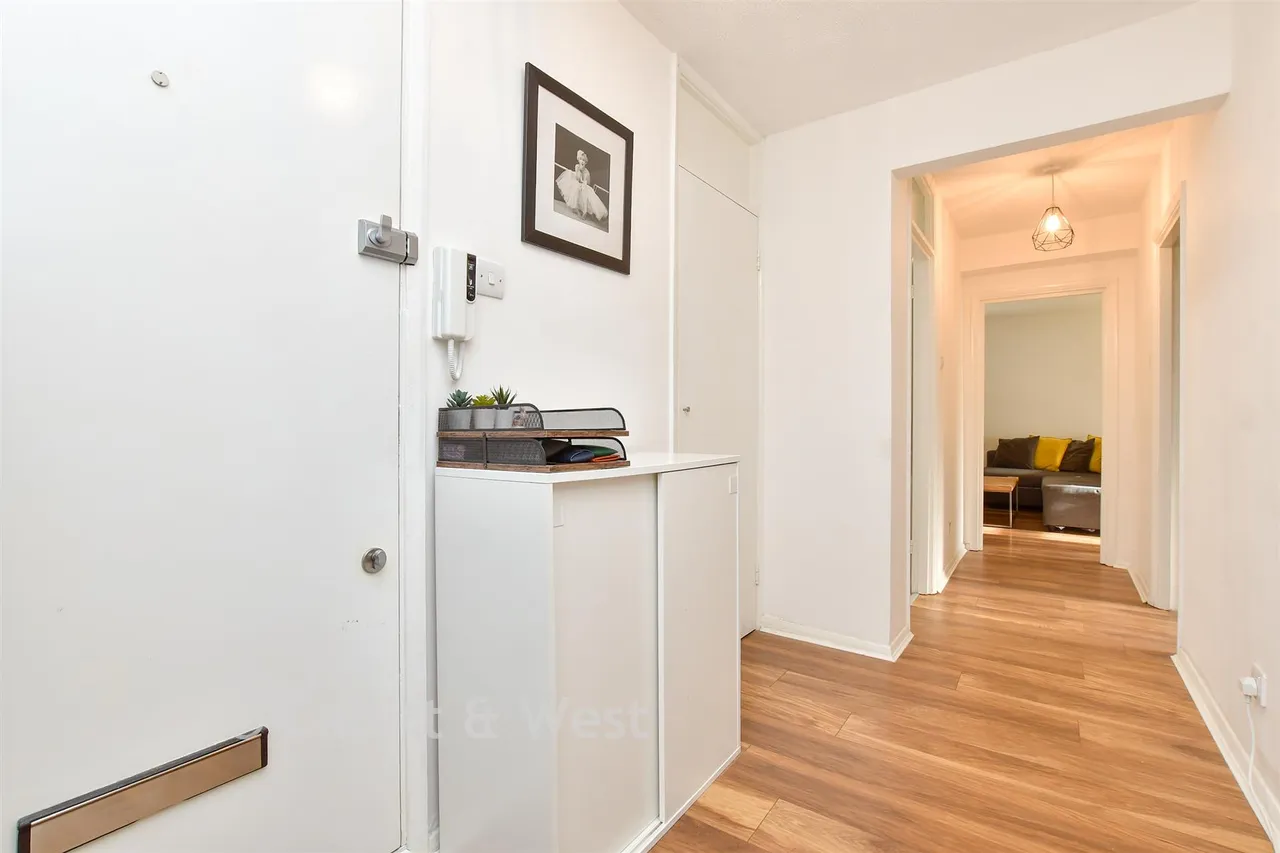 Westmoreland Drive, Sutton, SM2, photo 8