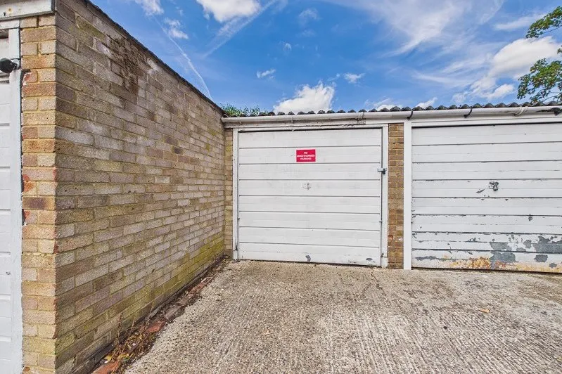 Robin Hood Lane, Sutton, SM1, photo 12