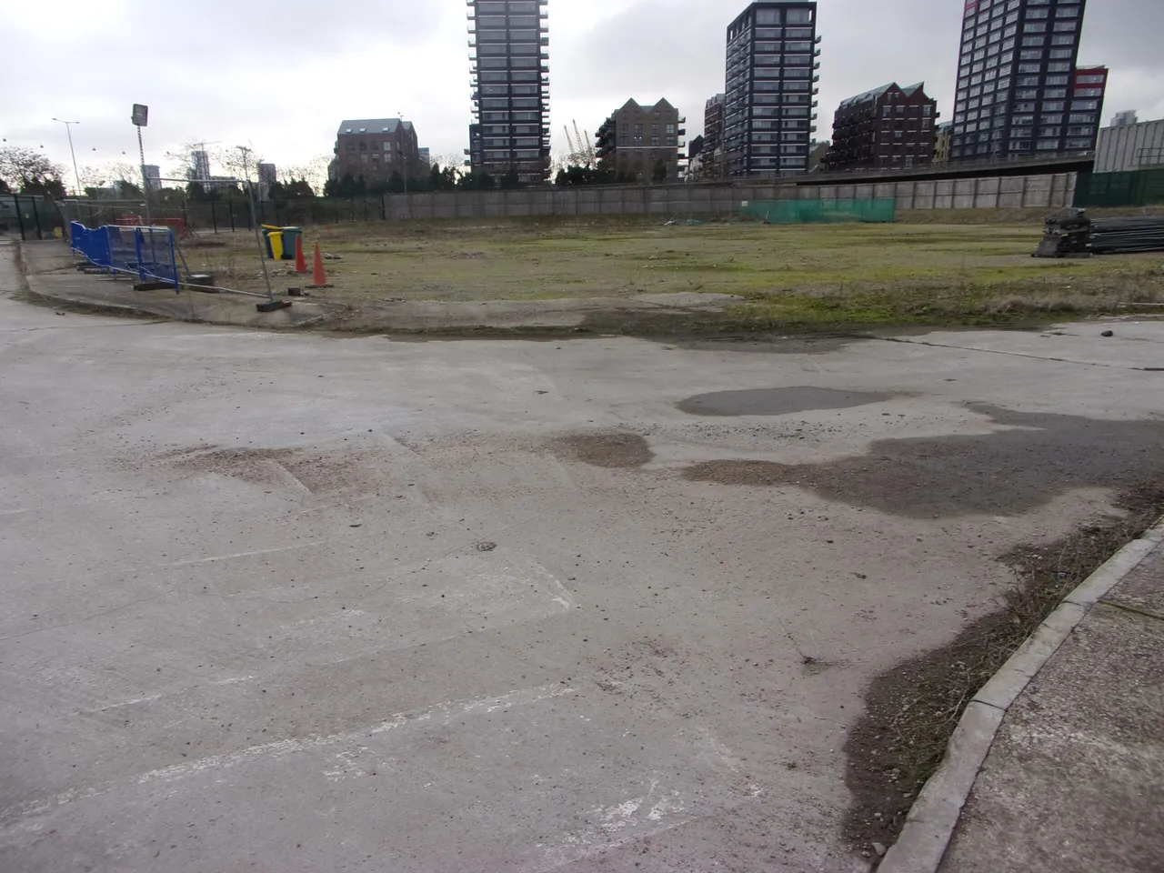 Lower Lea Crossing, London, E16, photo 2